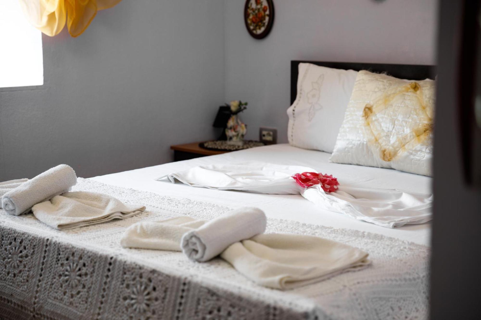 Leka GuestHouse Gjirokastër Extérieur photo